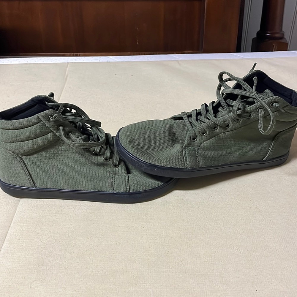 Feelgrounds High top